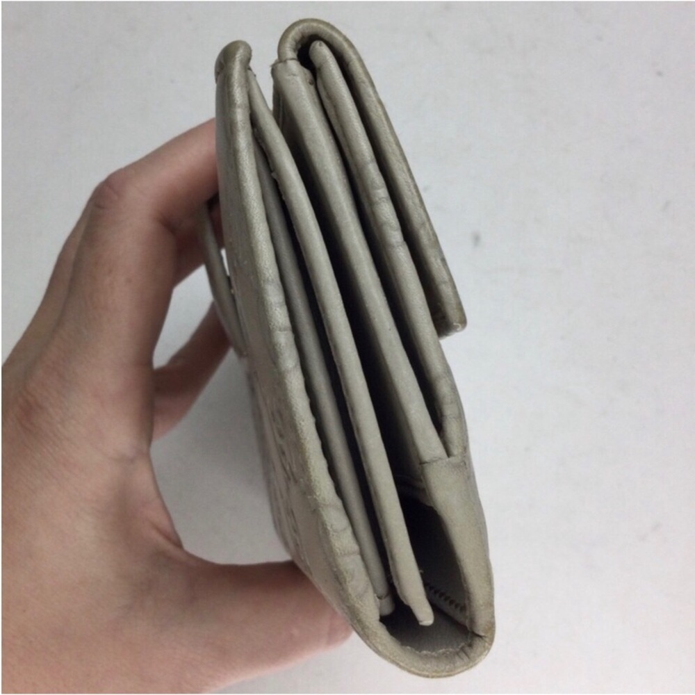 Gucci Guccisima Double G Embossed Gray Leather BiFold Flap Front Snap Wallet - Picture 6 of 13